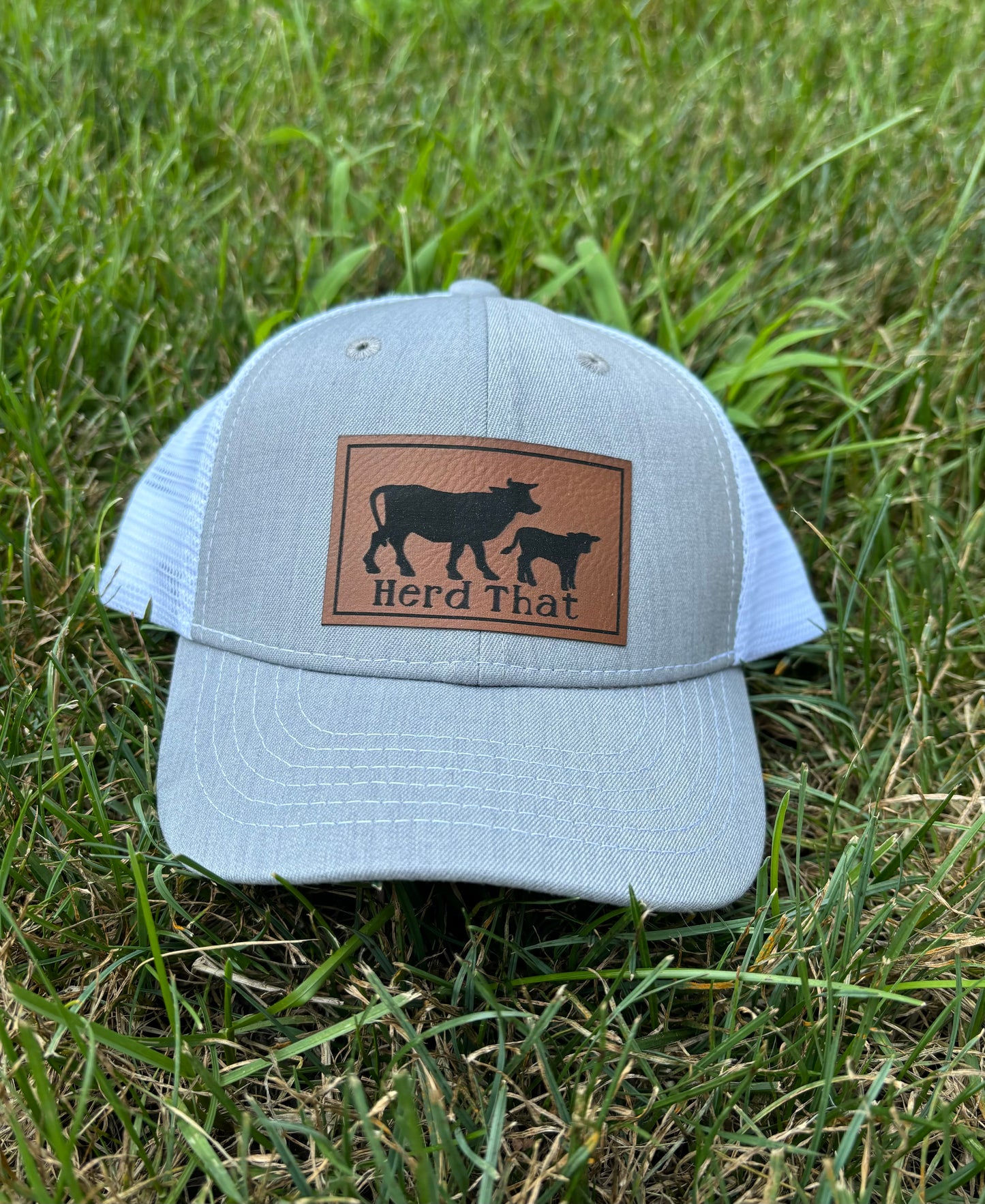 Herd That Trucker Hat- gray/white